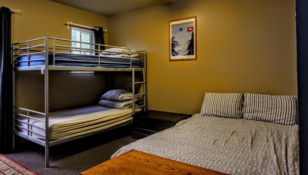 Southside Lodge Whistler Eksteriør billede